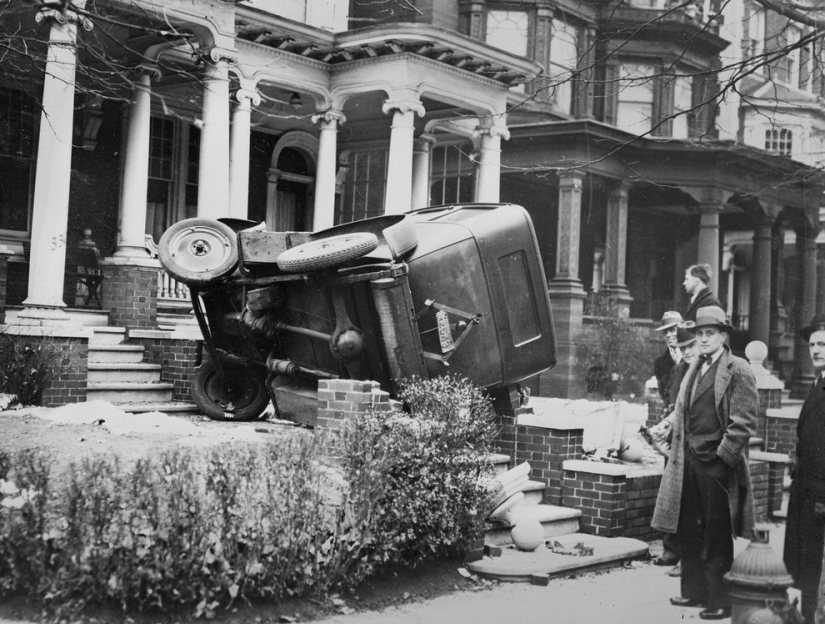 The brightest shots of car accidents of the last century