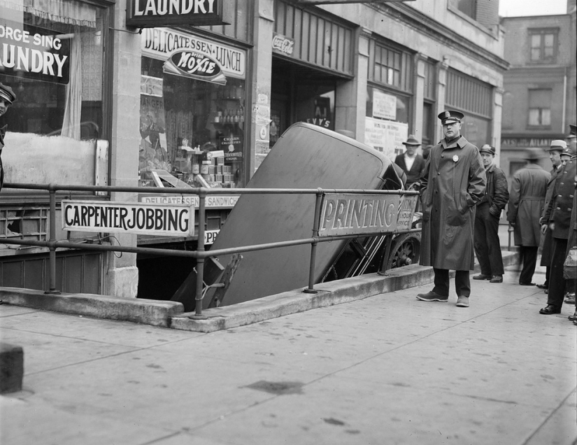 The brightest shots of car accidents of the last century