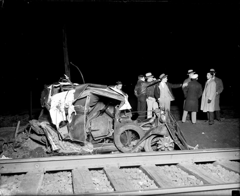 The brightest shots of car accidents of the last century