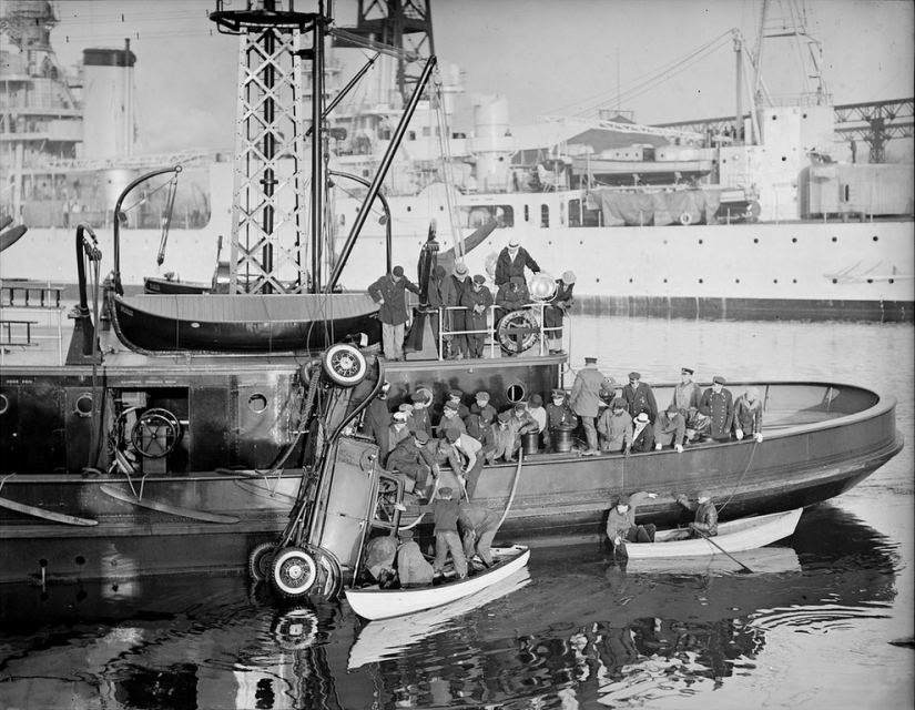 The brightest shots of car accidents of the last century