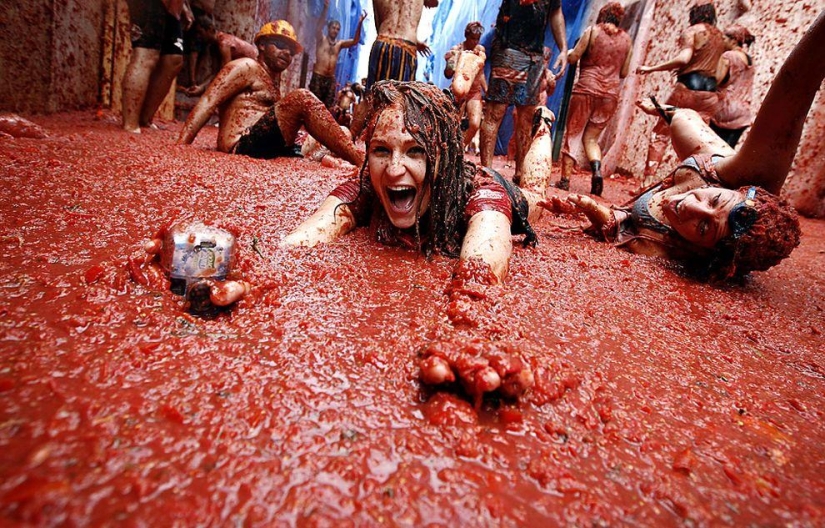 The brightest shots of the Tomatina festival