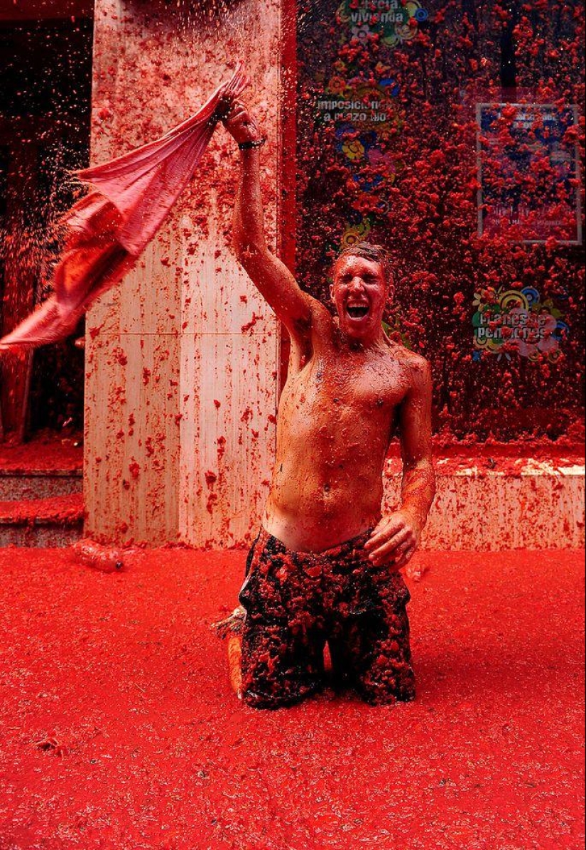 The brightest shots of the Tomatina festival