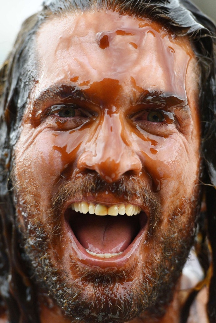 The British are going crazy - in England there was a championship in gravy wrestling The British are going crazy - in England there was a championship in gravy wrestling