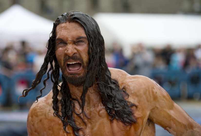 The British are going crazy - in England there was a championship in gravy wrestling The British are going crazy - in England there was a championship in gravy wrestling