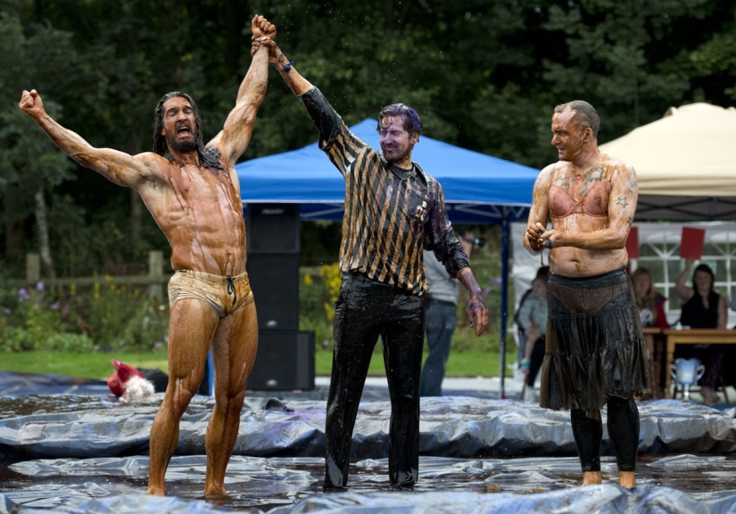 The British are going crazy - in England there was a championship in gravy wrestling The British are going crazy - in England there was a championship in gravy wrestling