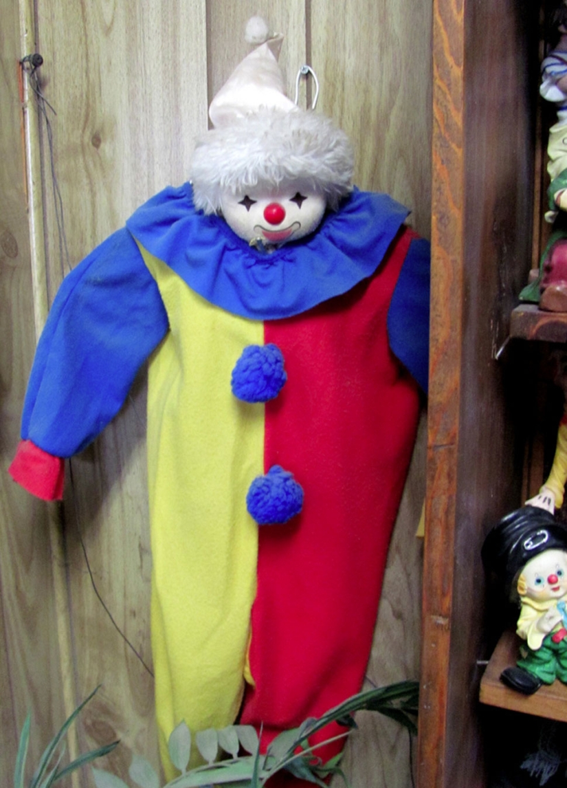 The clown motel, where dreams are always as sweet as cotton candy