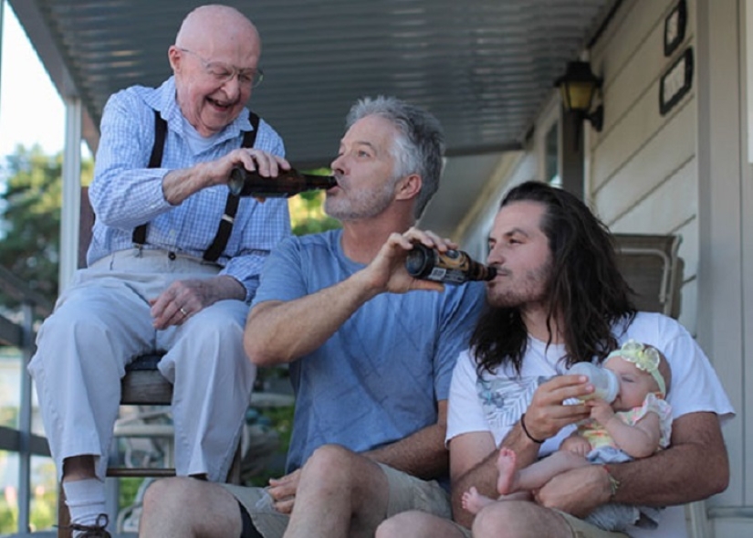 The connection of times: families in which grandchildren have children The connection of times: families in which grandchildren have children