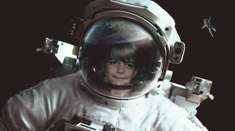 The designer placed children's photos of actors on film posters The designer placed children's photos of actors on film posters