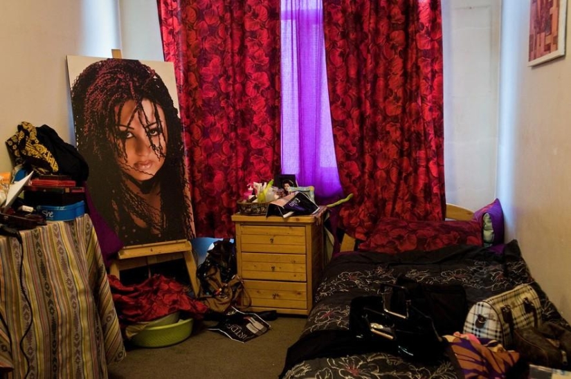 The Double Life of Iranian Youth