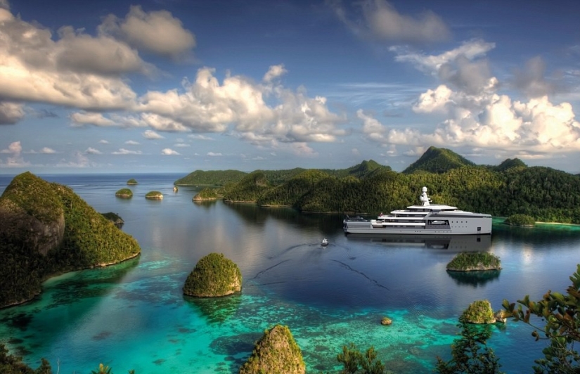 The Dutch built a luxury icebreaker yacht