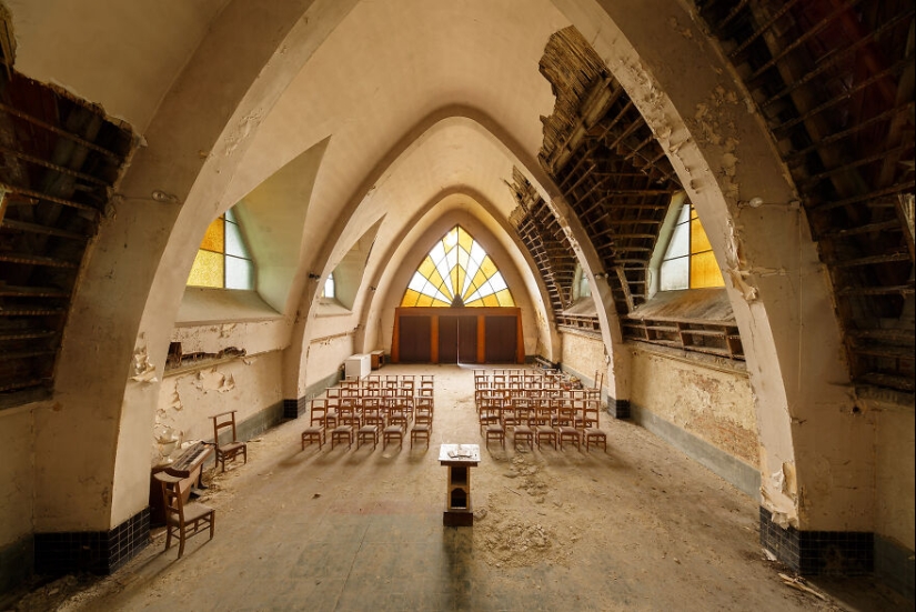 “The Echo Of The Forgotten Sacred”: I Explored The Most Beautiful Abandoned Religious Places (Part2)