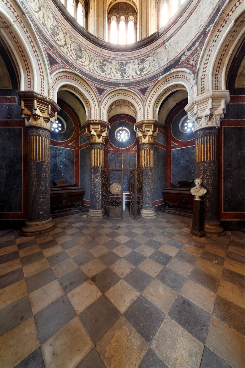 “The Echo Of The Forgotten Sacred”: I Explored The Most Beautiful Abandoned Religious Places (Part2)