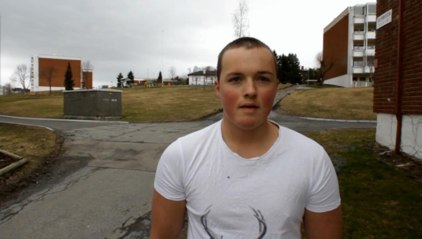 The guy got the worst tattoo in the world, losing the bet