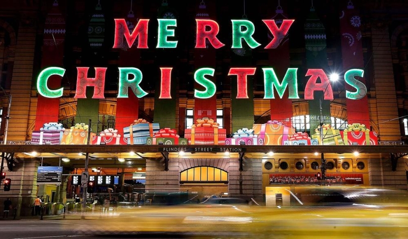 The holiday comes to us: New Year&#39;s lights 2013