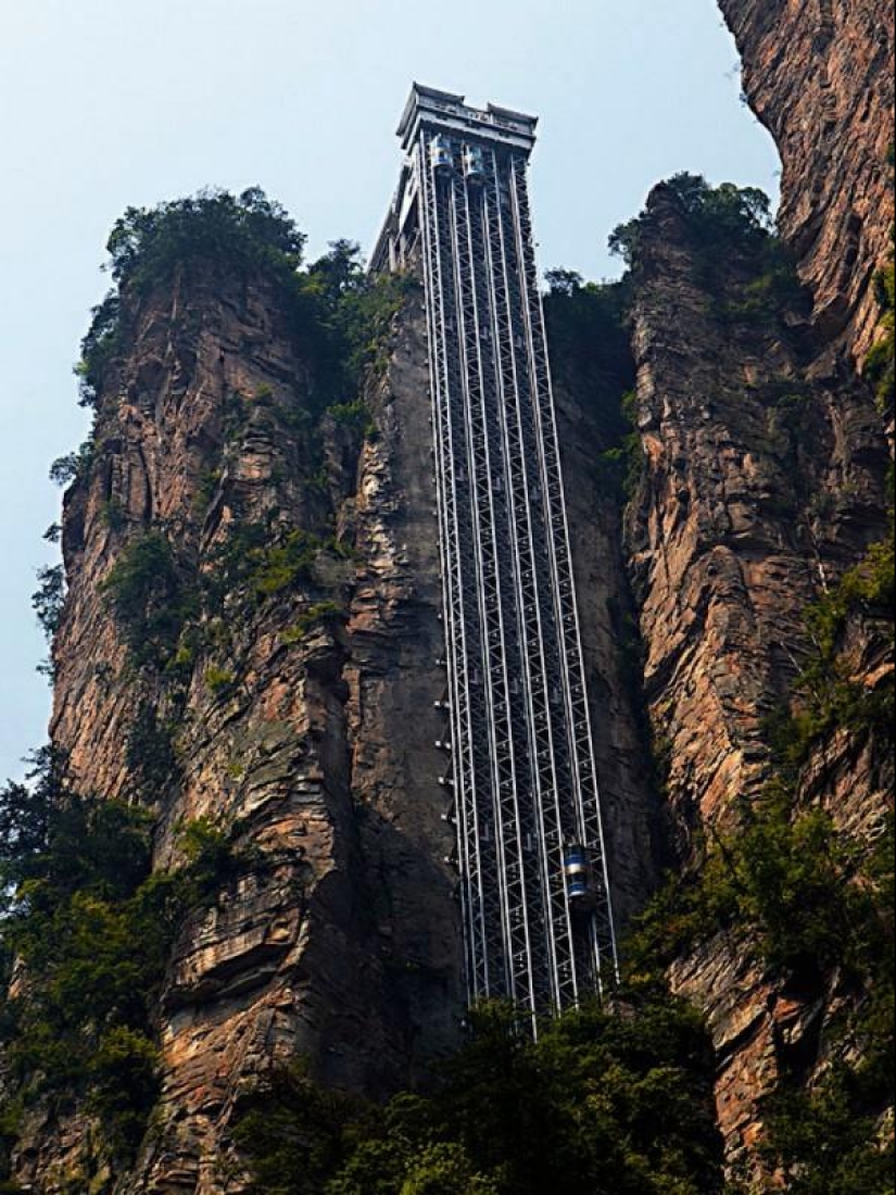 The Hundred Dragons Elevator is the tallest outdoor lift in the world.