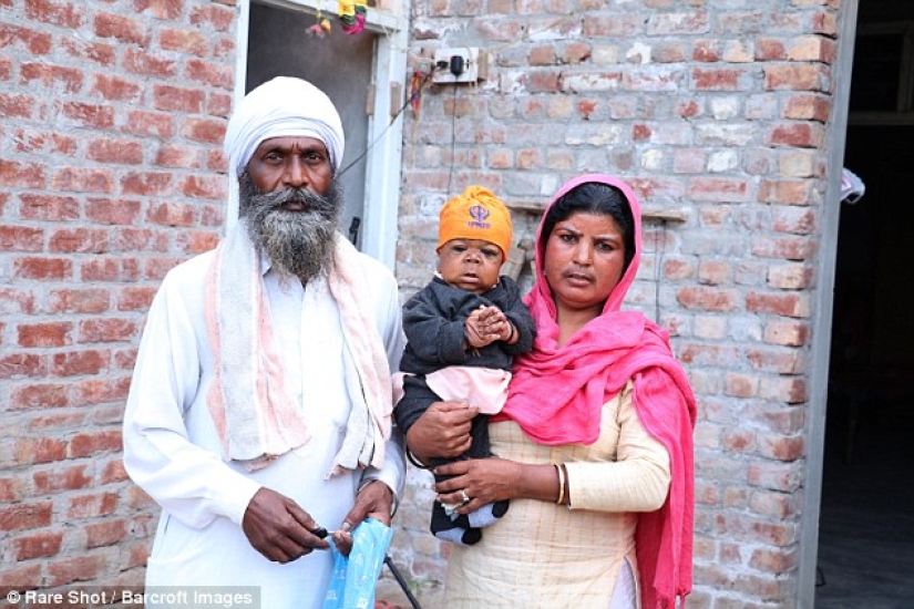 The inexplicable story of a 21-year-old Indian who got stuck in the body of a baby The inexplicable story of a 21-year-old Indian who got stuck in the body of a baby