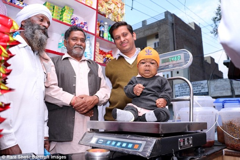 The inexplicable story of a 21-year-old Indian who got stuck in the body of a baby The inexplicable story of a 21-year-old Indian who got stuck in the body of a baby