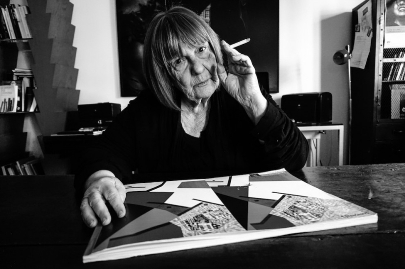 The journalist finally decided to publish materials about the Sicilian mafia The journalist finally decided to publish materials about the Sicilian mafia