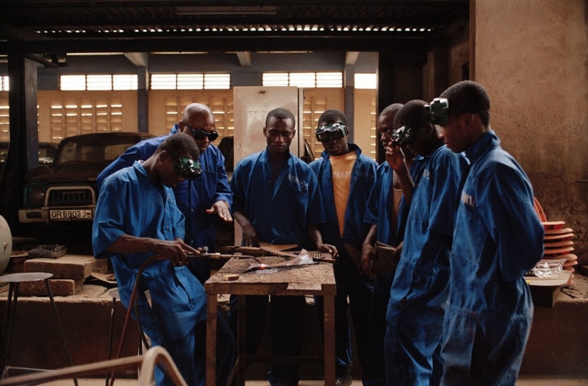 The king and auto mechanic Bunsa