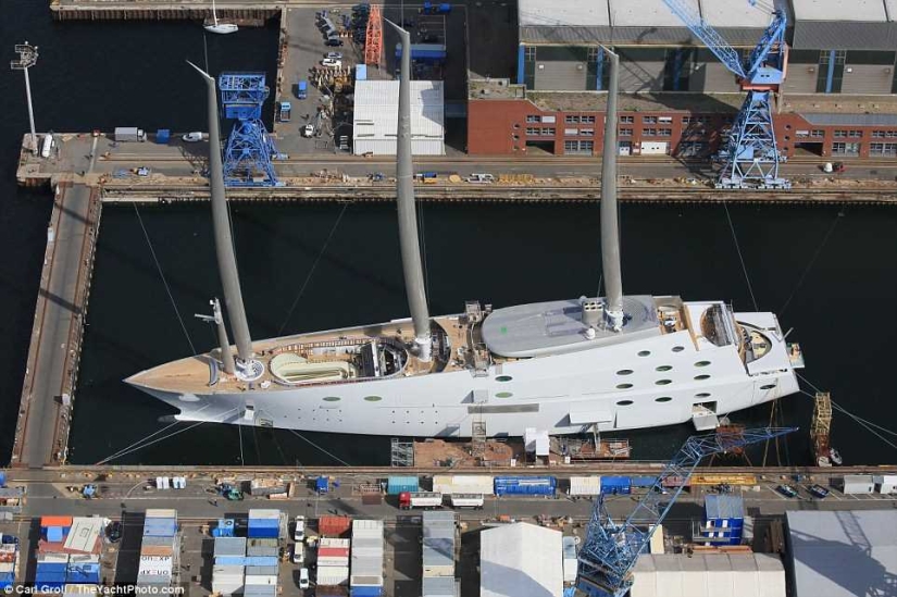 The largest sailing yacht in the world of billionaire Melnichenko for $400 million The largest sailing yacht in the world of billionaire Melnichenko for $400 million