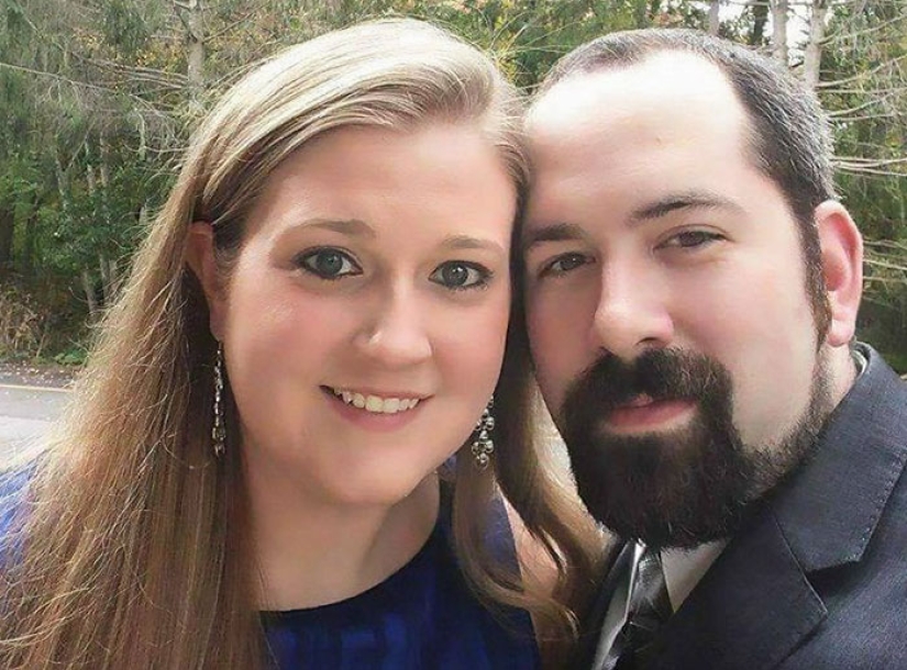 The lover proposed with the help of the kitten Gandalf from the shelter