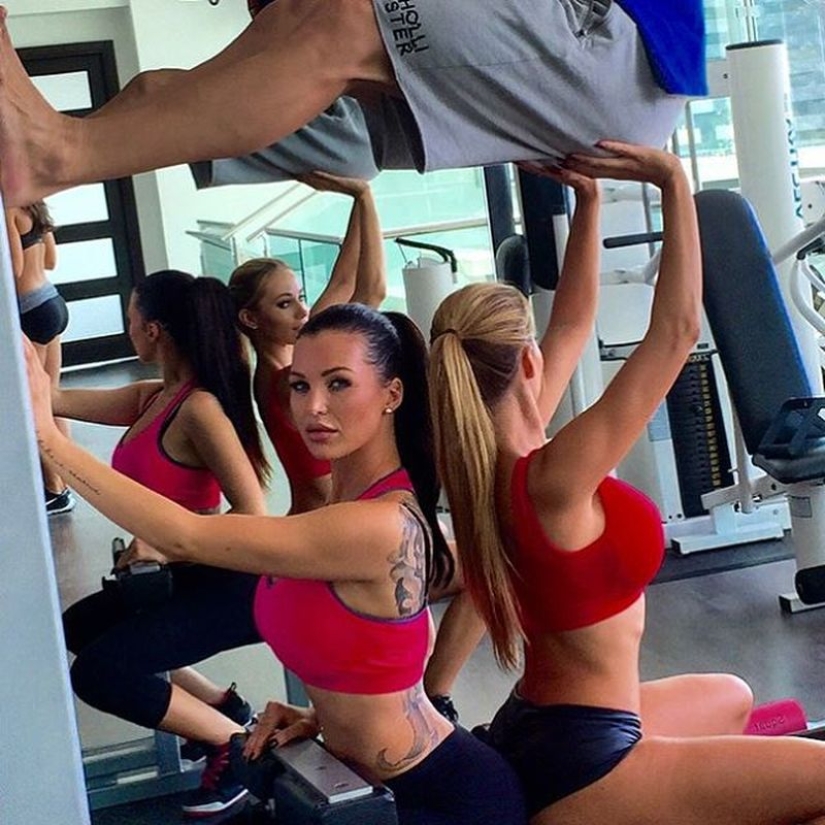 The luxurious life of this married guy can only be envied The luxurious life of this married guy can only be envied