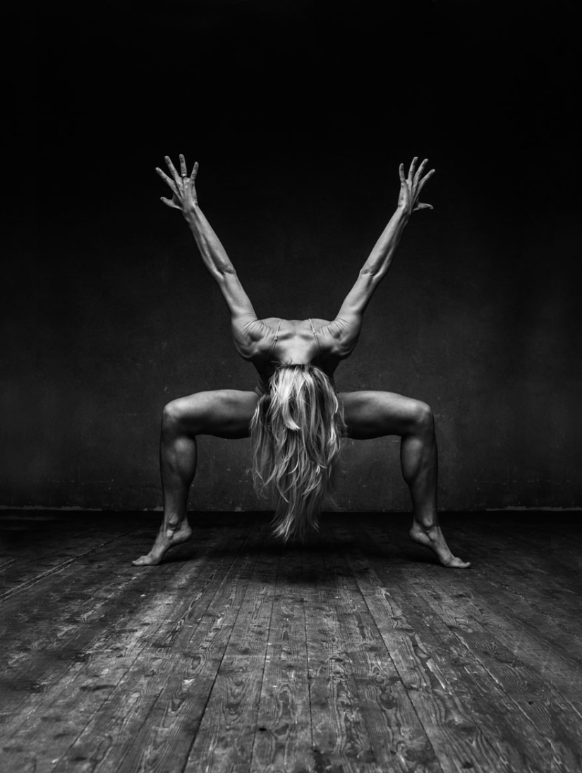 The magic of dance in sensual photographs by Alexander Yakovlev