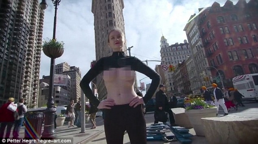 The model walked the streets of New York topless in support of the movement "Freedom to nipples" The model walked the streets of New York topless in support of the movement "Freedom to nipples"