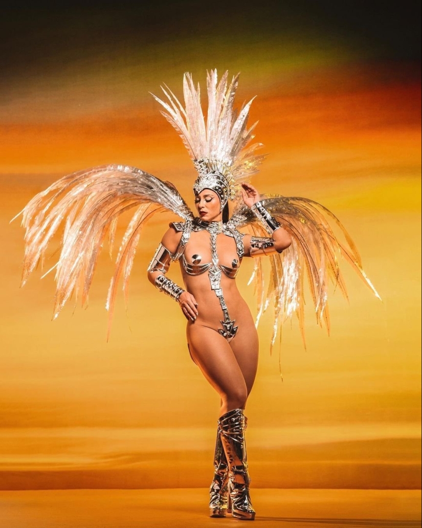 The most beautiful face of the carnival! Famous actress, dancer and queen of the Greater Rio - Paolla Oliveira