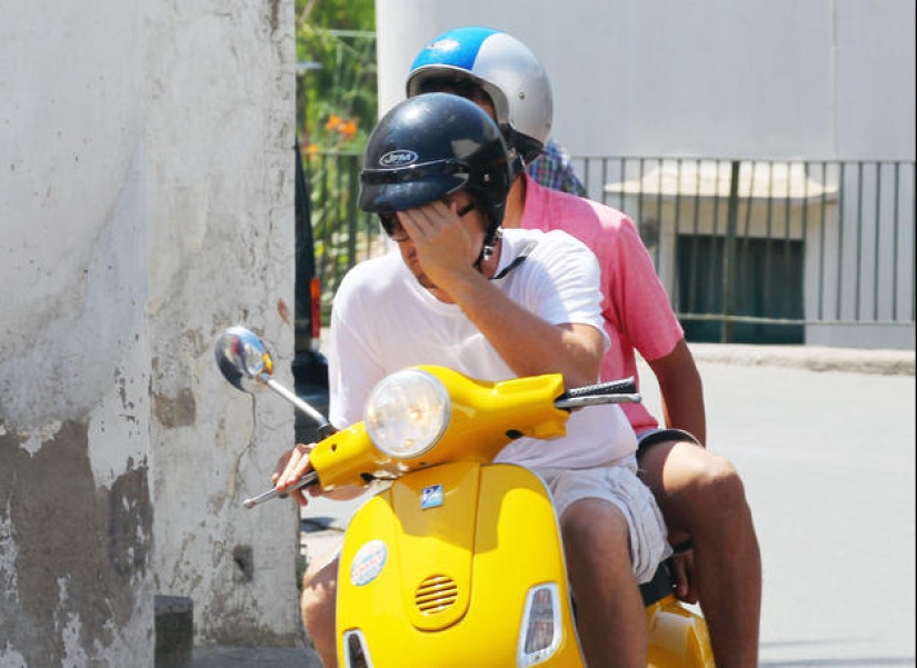 The most "candid" photos of Leo DiCaprio