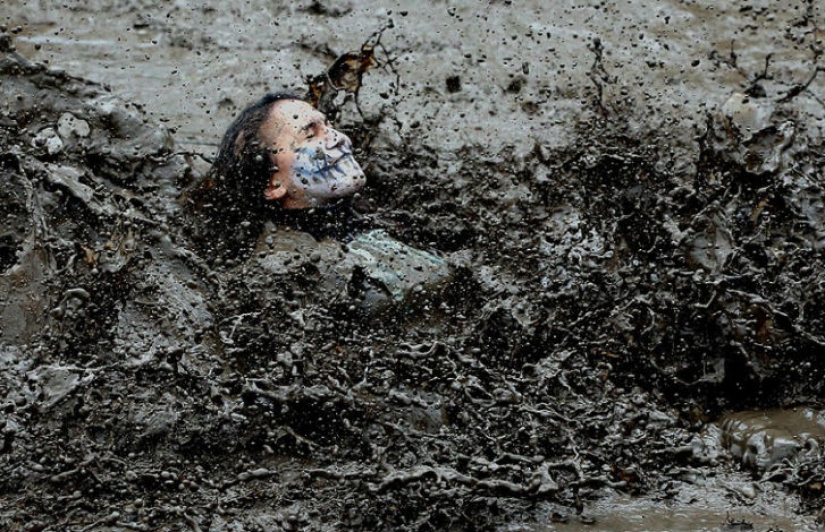 The most severe and life-threatening Tough Guy 2016 competitions The most severe and life-threatening Tough Guy 2016 competitions