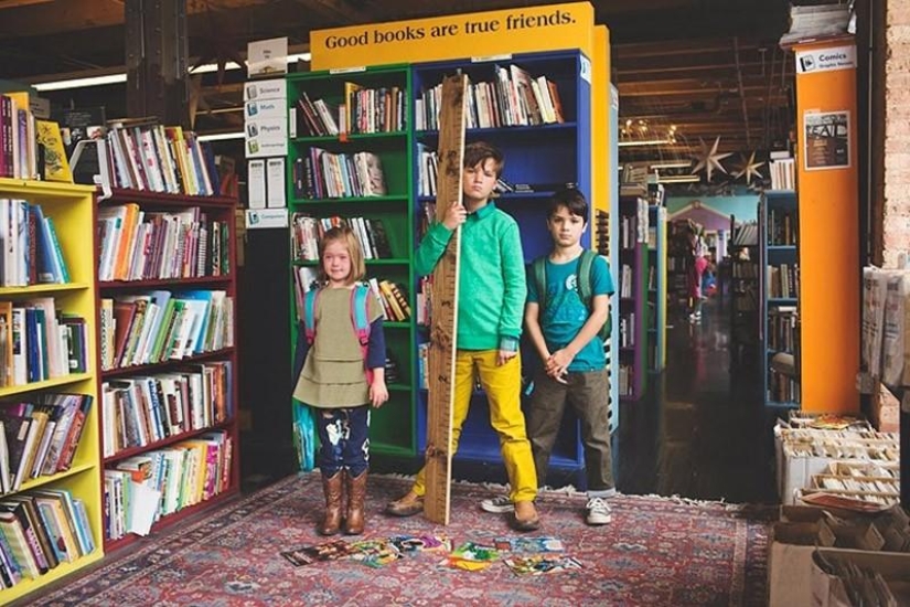 The mother of a girl with Down syndrome arranged a photo session for children with disabilities for the new school year The mother of a girl with Down syndrome arranged a photo session for children with disabilities for the new school year