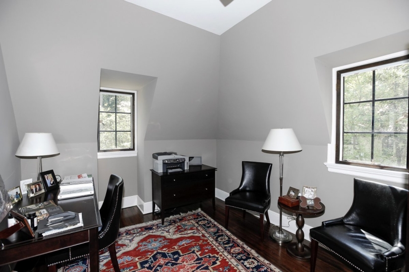 The Obama family will move from the White House to a $5.3 million mansion The Obama family will move from the White House to a $5.3 million mansion