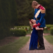 The older brother made a surprise for his little sister and arranged a fabulous photo shoot