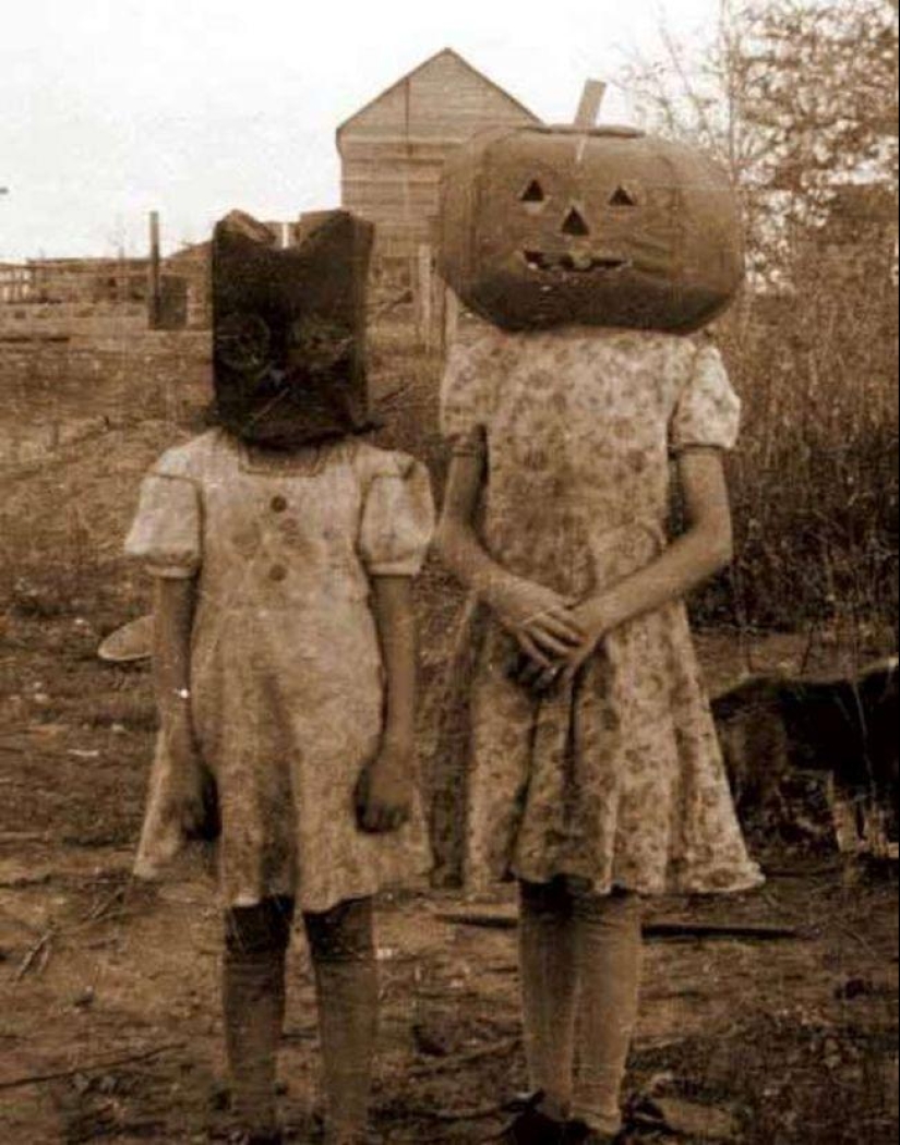 The Oldest and Weirdest Halloween Costumes The Oldest and Weirdest Halloween Costumes