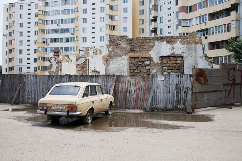 The photographer captured Transnistria — a country that does not exist
