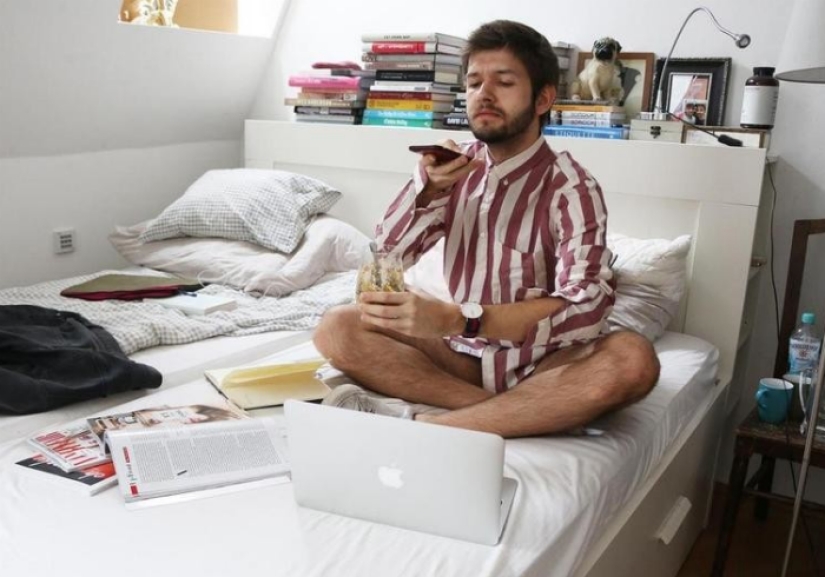 The problems of Instagram stars: vegan pastries are tasteless, and it's cold in pants with doorways