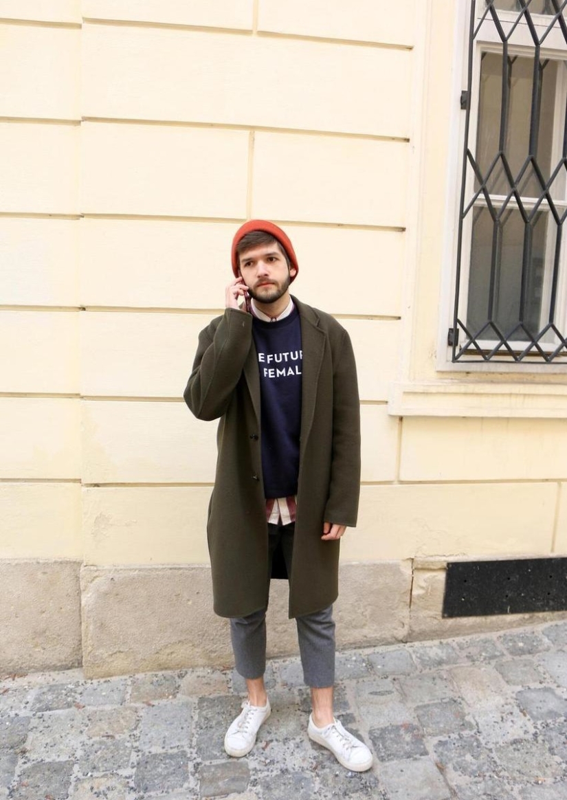 The problems of Instagram stars: vegan pastries are tasteless, and it's cold in pants with doorways