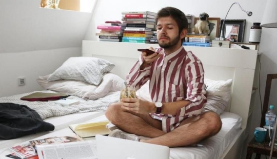 The problems of Instagram stars: vegan pastries are tasteless, and it's cold in pants with doorways