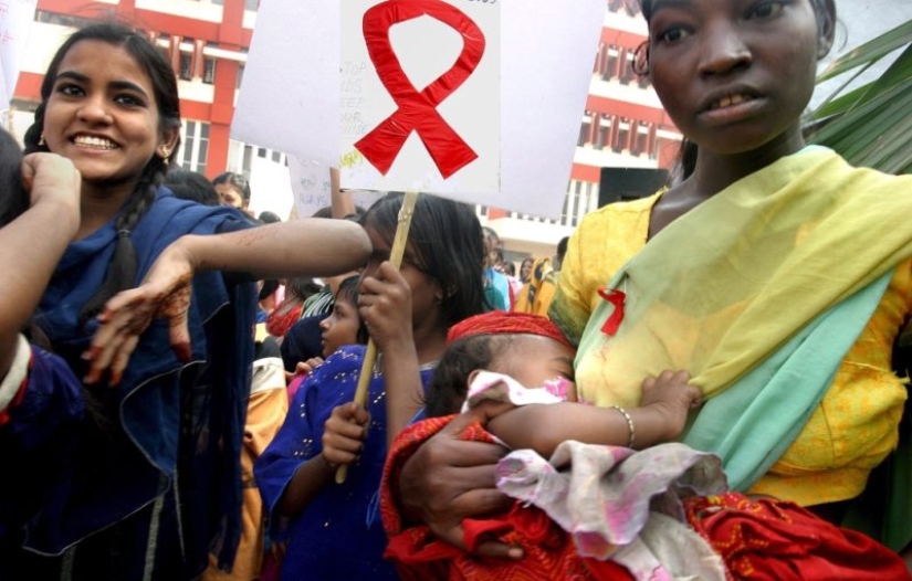 The rescue of drowning — the handiwork of drowning: as prostitutes India stopped the HIV epidemic