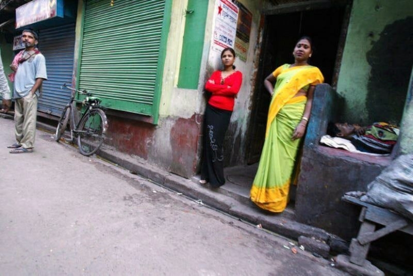 The rescue of drowning — the handiwork of drowning: as prostitutes India stopped the HIV epidemic