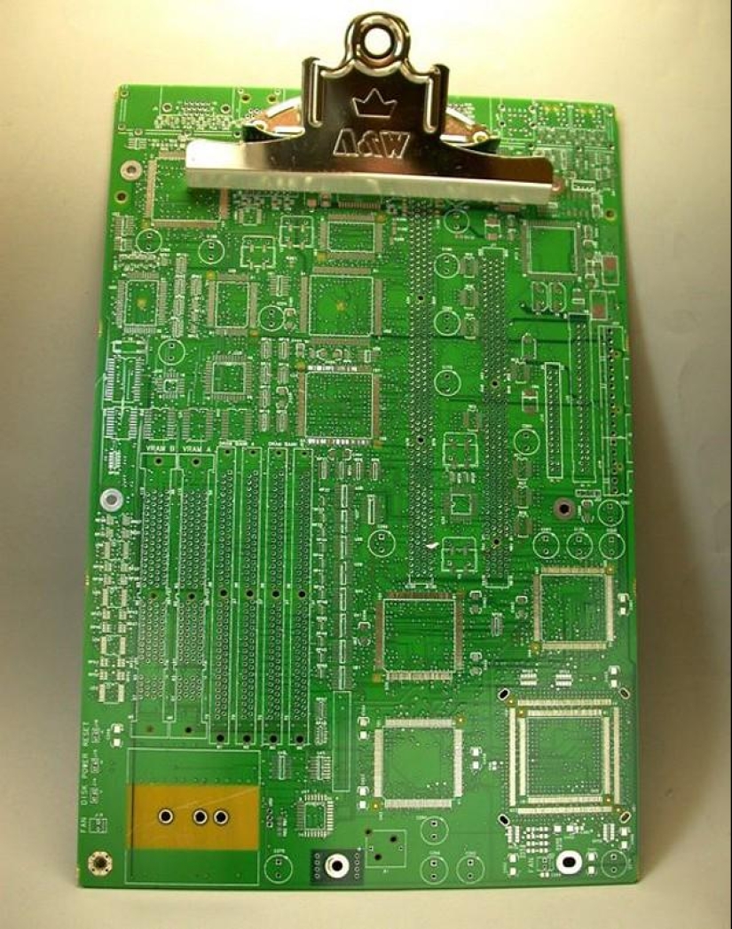 The second life of computers or the reincarnation of technology The second life of computers or the reincarnation of technology