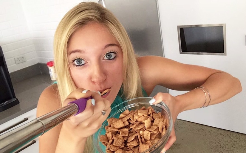 The selfie spoon lets you take photos while you eat!