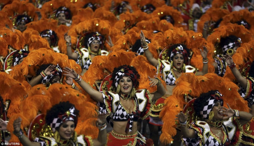 The show must go on - Carnival 2016 has started in Rio de Janeiro