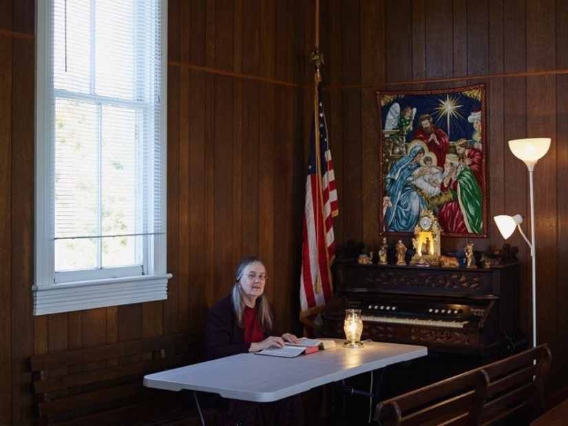 The Silent Zone is a unique place where wireless networks and mobile phones are prohibited. The Silent Zone is a unique place where wireless networks and mobile phones are prohibited.