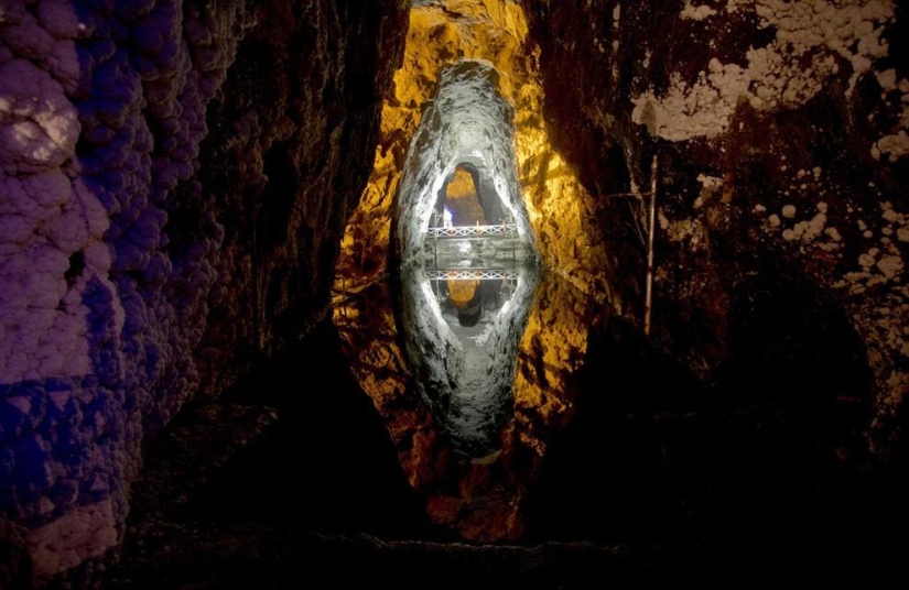 The strange beauty of the salt mines The strange beauty of the salt mines