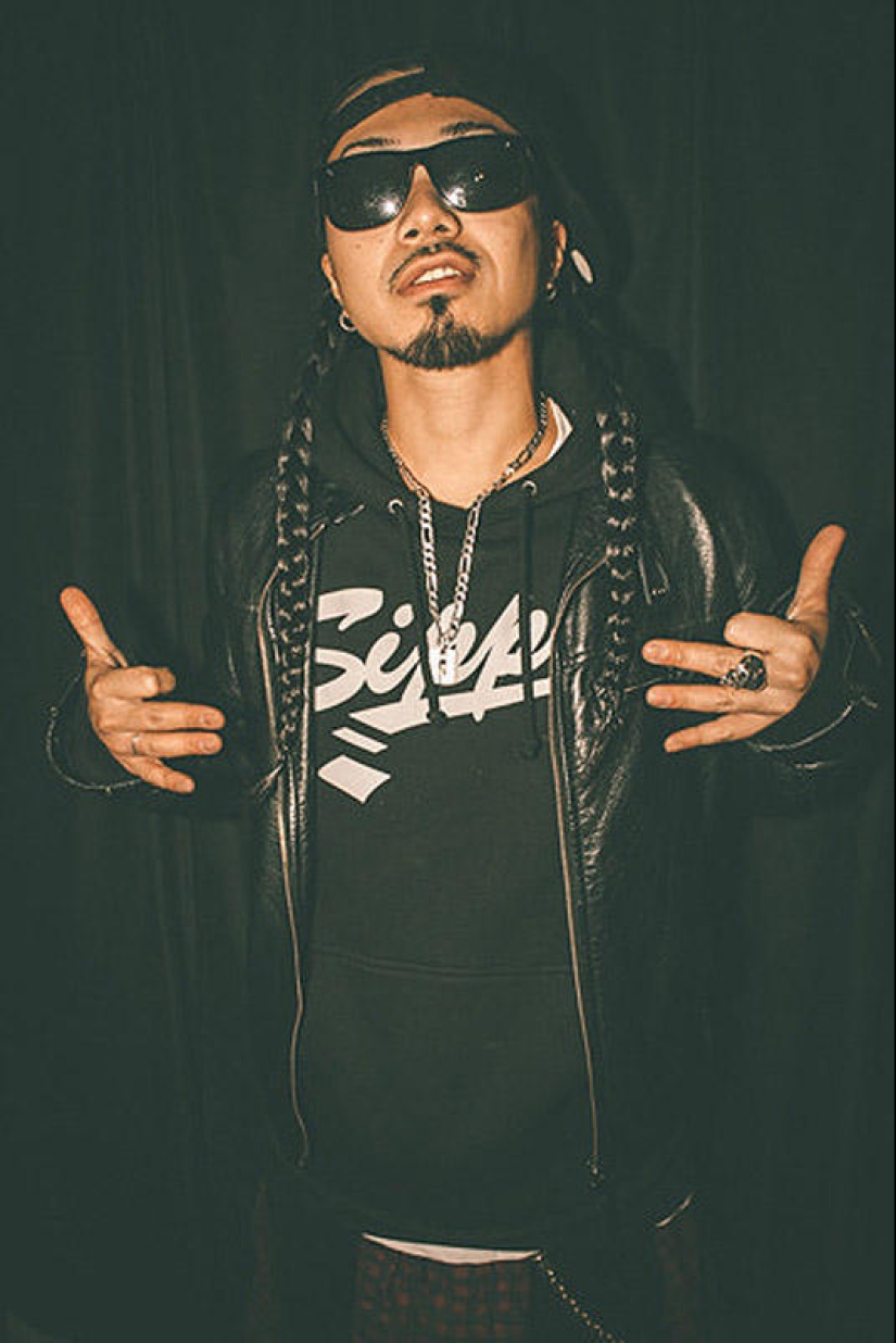 The strange trend of Japanese youth: trying to look like African Americans The strange trend of Japanese youth: trying to look like African Americans