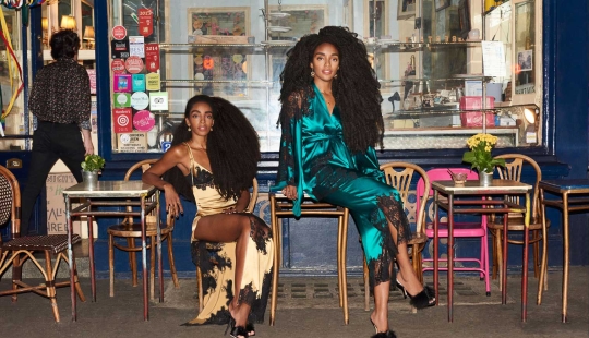 The twins became famous thanks to the Afrocos, with whom you can do without clothes