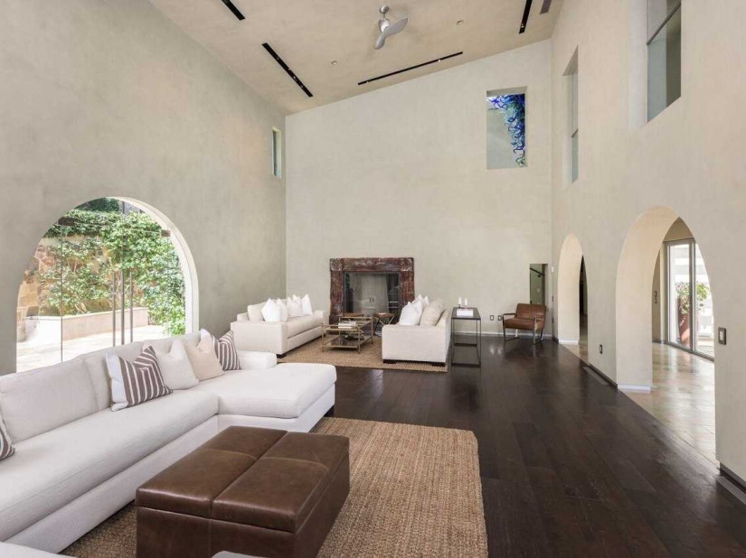 The ultra-modern estate of one of the creators of The Simpsons, which can be bought for $ 18 million