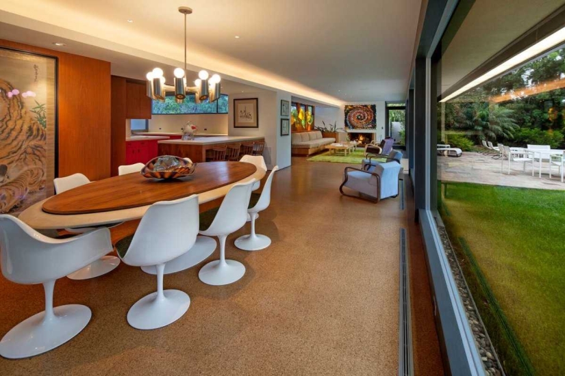 The ultra-modern estate of one of the creators of The Simpsons, which can be bought for $ 18 million